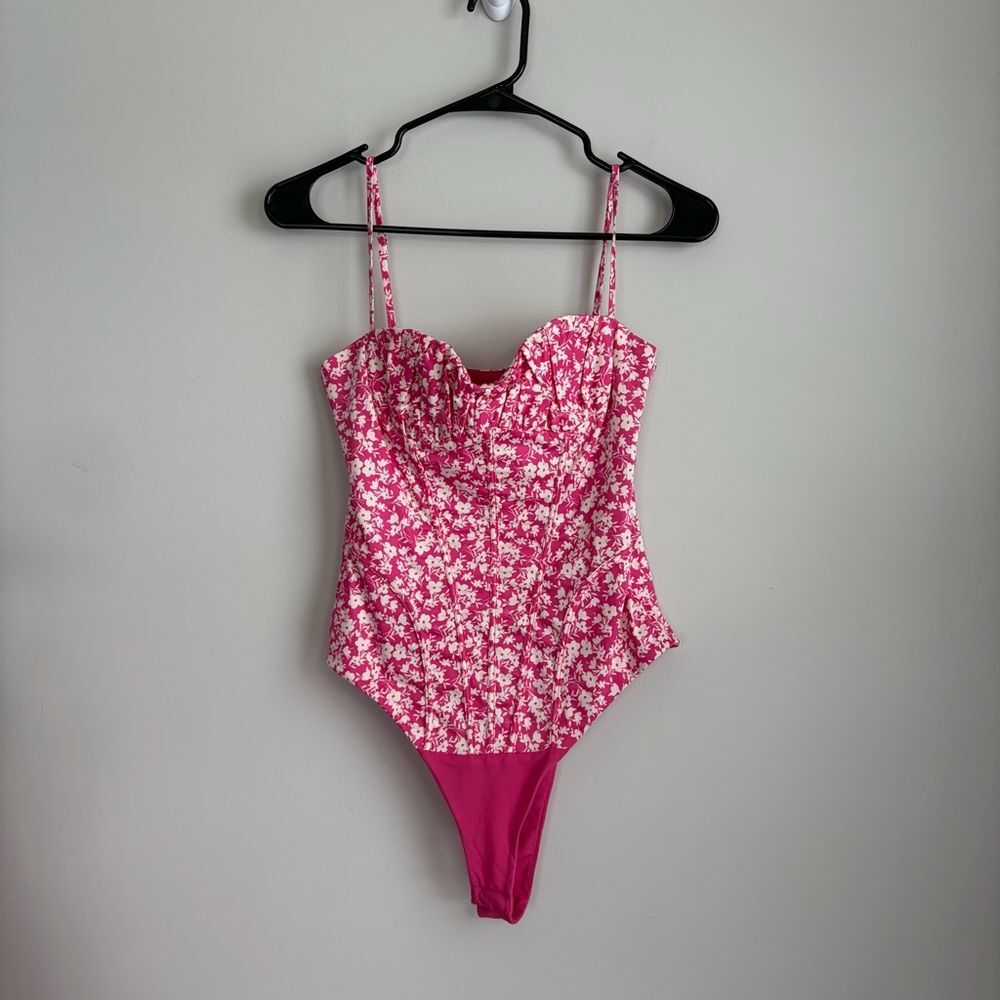 ZARA Pink and White Floral Print Corset Style Barbiecore Bodysuit